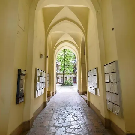 Diamond - Center * Budapeşte